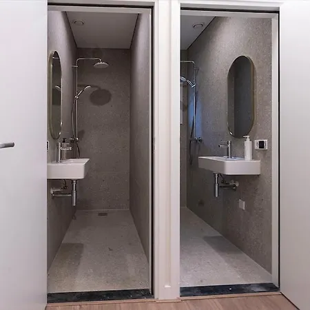 Budget Near With Wifi Сasa de vacaciones