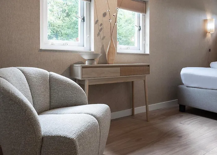 Cozy Stay Near Tilburg University Walk To Cafes Tilburgo