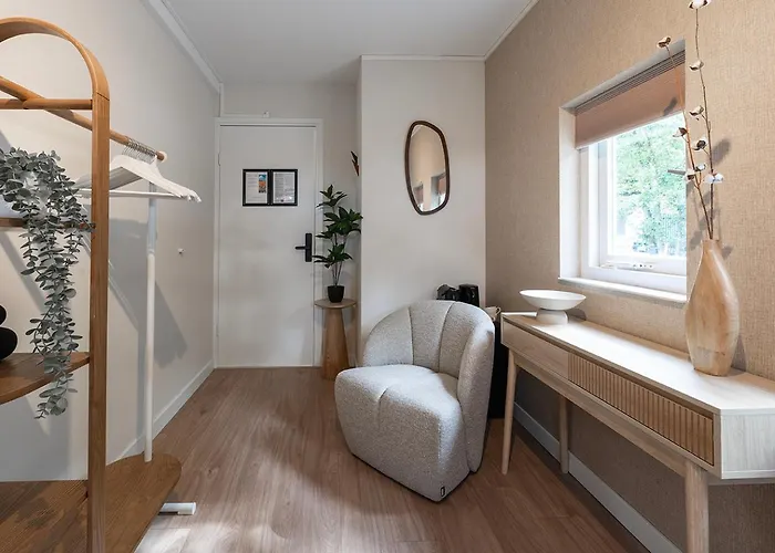 Cozy Stay Near Tilburg University Walk To Cafes * Tilburgo